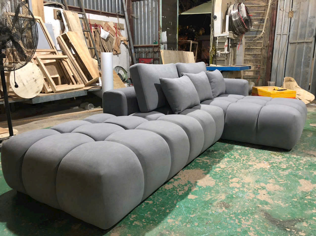 hinh-that-tai-xuong-mau-sofa-s337-nha-noi-that-a-au