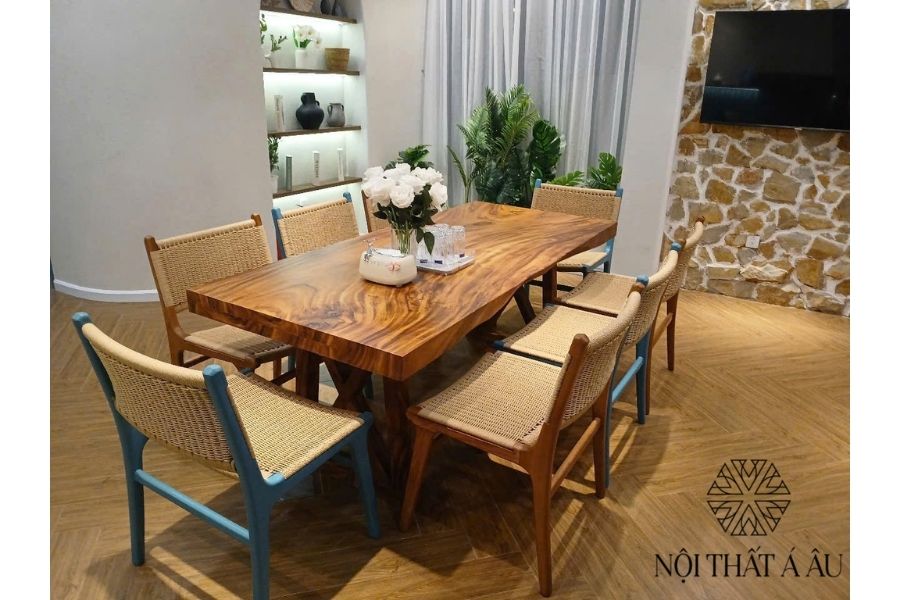 Bàn Ăn Hình Chữ Nhật Dành Cho Khách Sạn Biển