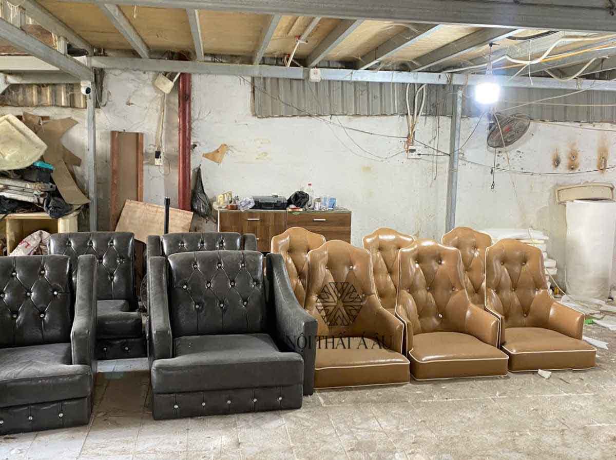 Sofa Được Bọc Mới Cho Khách