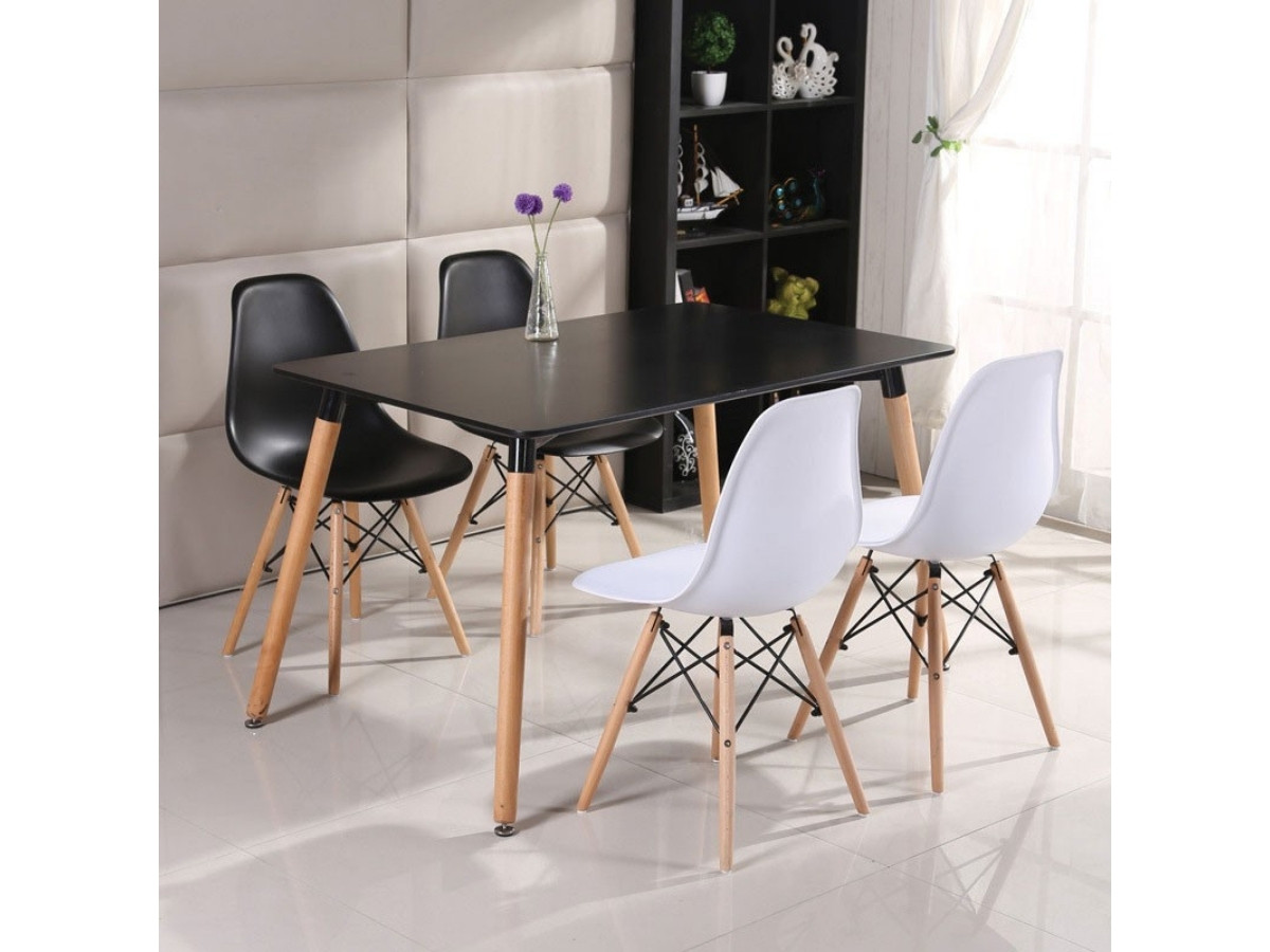 Bàn Ăn Nhựa Giả Gỗ Hình Sưu Tầm 