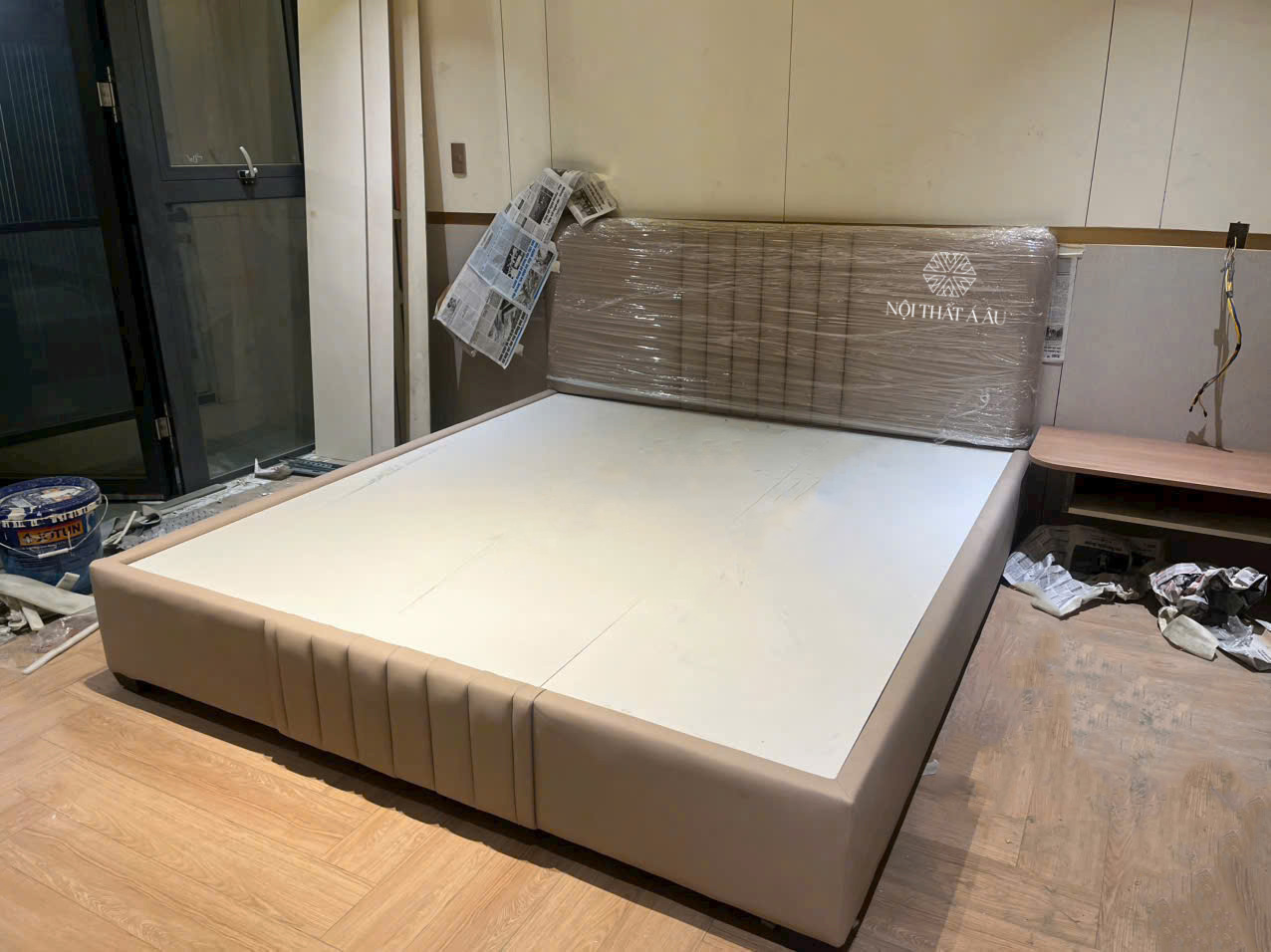 Giường Ngủ Hiện Đại Bọc Da 