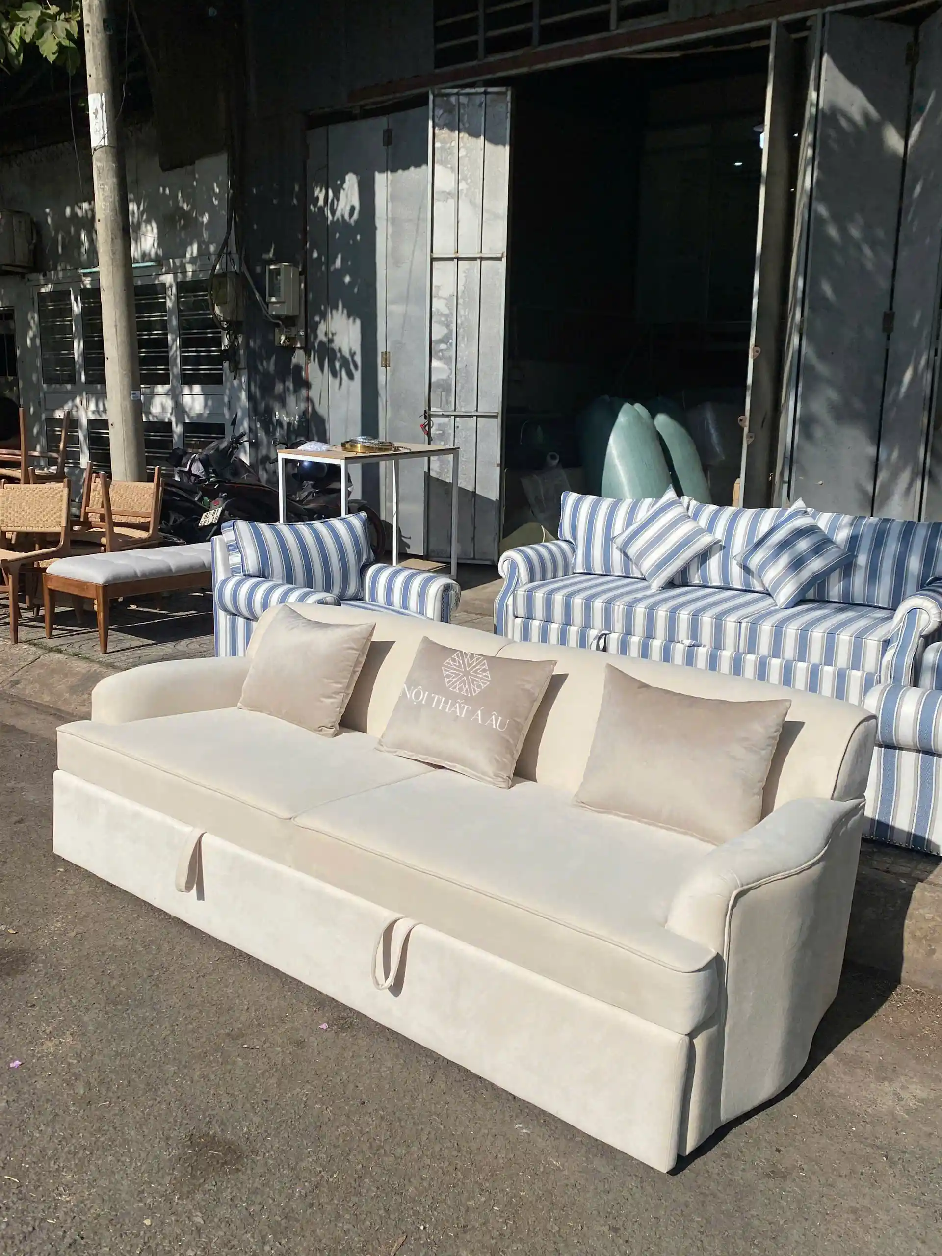 Sofa Nhung Kiểu Giường Thông Minh